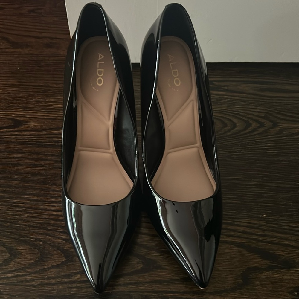 Perfect condition, black Aldo heels size 7